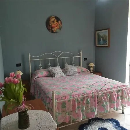 Alojamento de Acomodação e Pequeno-almoço La Maison Fleurie